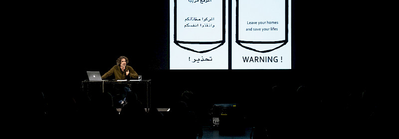 Rabih Mroue «Before Falling Seek The Assistance of your cane» © Christian Schuller